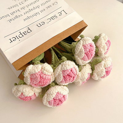Un buen precio. Flores artificiales, decoración floral, flores hiper-realistas para regalos festivos en línea