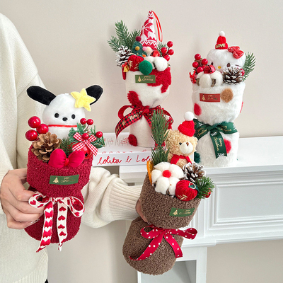 Un buen precio. Cartoon de Navidad Muñeca de Plush Bouquet Producto terminado Regalo de Nochebuena Regalo de cumpleaños para novia en línea