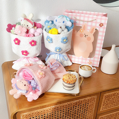 Buen precio Flores y conejo de peluche de juguete de graduación Bouquet Perfecto Qixi Set de regalo del día de San Valentín en línea