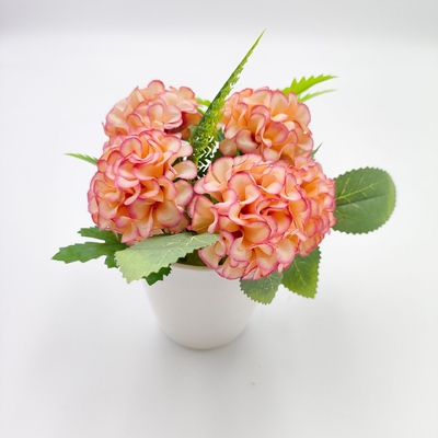 Un buen precio. Flores decorativas de hortensias artificiales para el salón en casa en línea