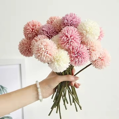 Un buen precio. Venta caliente de la rama de crisantemo único de seda bola de margarita de oro ping pong flores artificiales al por mayor pastel de bodas decoración en línea