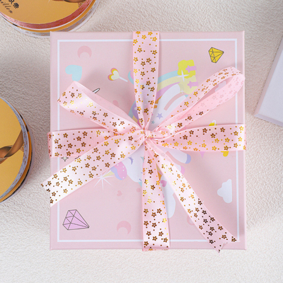 Un buen precio. Envases de flor, envases de estampado en caliente, envases de cajas de regalo para hornear, envases para imprimir ramos florales, envases de cinta de poliéster en línea