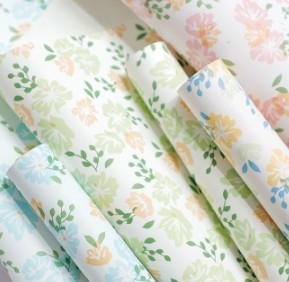 Un buen precio. Papel de embalaje de flores resistente al agua en línea