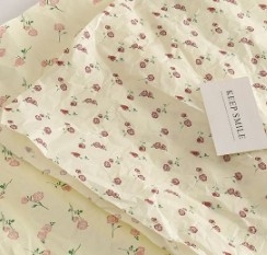 Un buen precio. Papel de envoltura de flores de rosa nevada y peras en línea