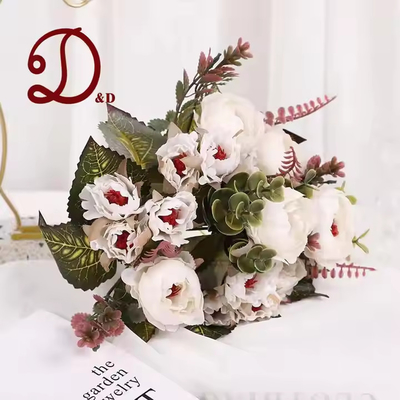 Un buen precio. Venta al por mayor de alta calidad Clavos de peonía de aspecto natural ramo de flores artificiales Boquete de flores de boda Simulado de rosas Flores de plantas para la decoración en línea