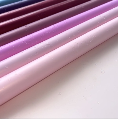 Un buen precio. Papel Ouya de doble cara, de doble color, impermeable, papel de envoltura para flores, regalo, material de embalaje para bouquets, papel de envoltura para flores al por mayor en línea