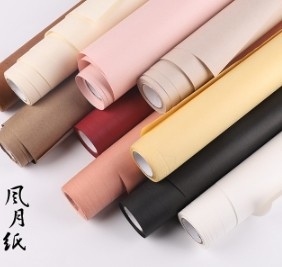 Un buen precio. Papel de embalaje floral impermeable para flores de viento y de luna en línea