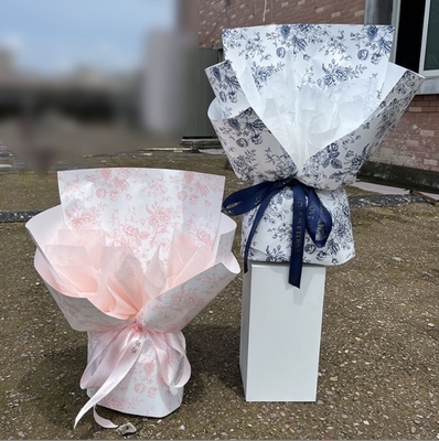 Papel de envoltura de arte floral retro, ramo de flores frescas, papel de envoltura impermeable popular, materiales florales, bolso único para el Día de San Valentín