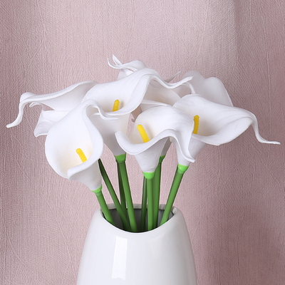 Venta al por mayor transfronteriza de boquetes de lirios de calla de PU, flores artificiales, flores de plástico, decoración del salón de bodas y flores de exhibición