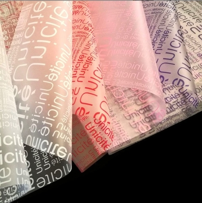 Un buen precio. Flower Love, Día del Pueblo, encaje pequeño, celofán, borde de encaje, bolso de agua, papel de flores, tienda de flores, material de embalaje de ramo popular en línea