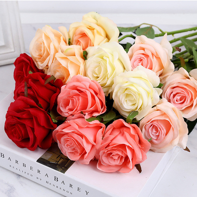 Un buen precio. Rosa simulada Rosa única Mayorista de bodas Decoración para el hogar Arreglo de flores Rosa simulada en línea