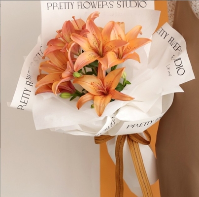 Un buen precio. Papel inglés resistente a las lágrimas, material de papel de embalaje para revestimiento de flores, suministros de tiendas de flores, arreglo floral, embalaje de ramos, papel para limpiar la nieve en línea