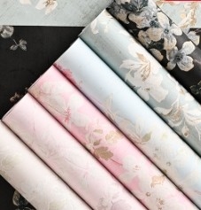 Un buen precio. Arreglo floral de jade de oro caliente con bordes de flores de arte impermeable papel de embalaje de flores en línea