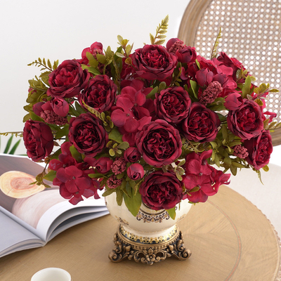 Un buen precio. Venta al por mayor de flores artificiales de peonía de núcleo de hortensias retro de estilo europeo, flores decorativas para escaleras de bodas, flores artificiales y flores de seda en línea