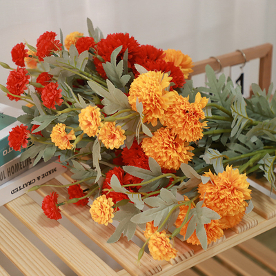 Un buen precio. Venta al por mayor de flores de alta fidelidad, crisantemo oriental, bola de escalón, accesorios fotográficos, flor de seda, salón de bodas, decoración de bodas, arreglo de flores, crisantemo feliz en línea