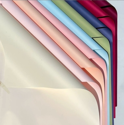 Un buen precio. Primer amor de estilo coreano papel de envoltura de flores de color sólido, papel Ouya de un solo color a prueba de agua ramo de floristería y material de papel de envoltura de arte floral en línea