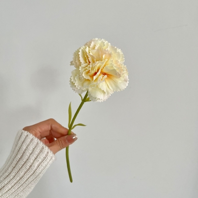 Un buen precio. Flores artificiales, claveles artificiales, jarrones para el hogar, arreglos florales, recuerdos de fiestas, decoraciones florales artificiales en línea