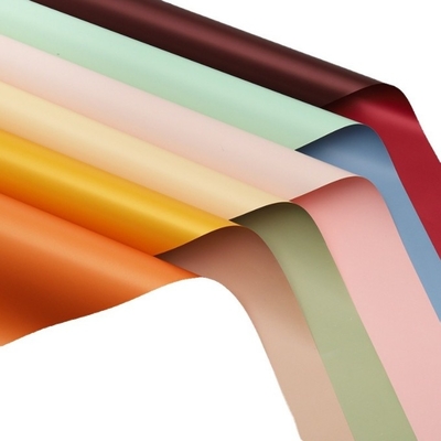 Un buen precio. Venta al por mayor de materiales de alta calidad para papel de envoltura de flores, papel Ouya bicolor, papel de envoltura de flores, papel de envoltura de ramos de regalo en línea