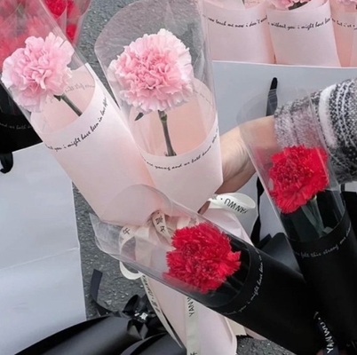 Un buen precio. Papel de envoltura para el día de la madre con una sola flor, bolsa de envasado de un solo ramo de rosas, papel de envoltura para flores de claveles, bolsa única en línea