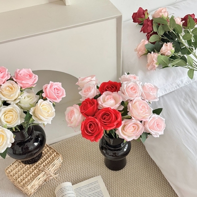 Un buen precio. Bouquet de rosas reales, flor falsa única, decoración para el hogar, decoración de la mesa del salón, arreglo floral de la sala de bodas, decoración, arreglo floral en línea