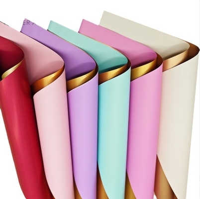 Un buen precio. Material DIY hecho a mano de la serie Light Luxury con papel de envolver de flores de rosas resistente al agua en muchos colores y película perlada en línea