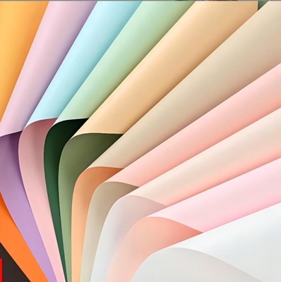 Papel de envoltura para flores al por mayor, papel Ouya impermeable de dos colores, ramos de flores, regalos, materiales de embalaje de tiendas de flores, papel de envoltura para regalos
