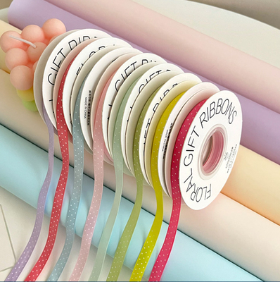 Un buen precio. Cinturón de Polka de doble cara de poliéster 1cm/18m Perfecto para envases de bricolaje hechos a mano Bouquet de flores y decoración de arco en línea