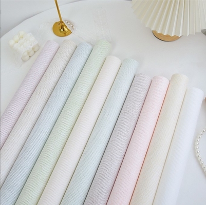 Un buen precio. Papel impermeable en relieve de la serie Cream, papel de envoltura para flores, ramos, regalos de color sólido, cajas de regalos, papel, materiales y suministros de tiendas de flores en línea