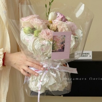 Un buen precio. Papel especial de 57*57cm con diseño floral de Sídney, elegante y colorido, para envolver flores en línea