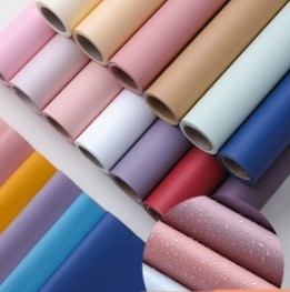 Un buen precio. Papel de embalaje floral de color sólido para envolver flores y embalaje de ramos Tiempo de envío 30-45 días en línea