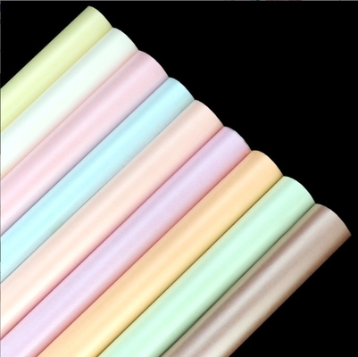 Un buen precio. Papel de embalaje de ramos versátil de estilo coreano ideal para arreglos florales y hornear pasteles en línea
