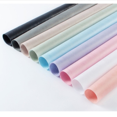 Un buen precio. Papel de envoltura de flores de color sólido plegable Papel de envoltura de flores Bouquet Papel de embalaje para embalajes de moda en línea