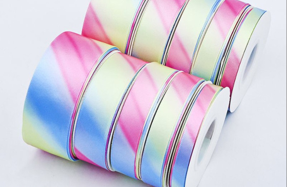 Un buen precio. Cinta Arcoíris Gradiente de Colores Personalizados 4cm x 10m para Materiales Hechos a Mano DIY y Embalaje de Flores en línea
