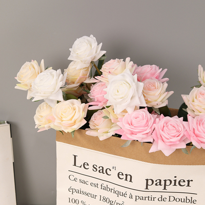 Un buen precio. Tectura de la flor simulada Hidratante rosa Decoración de la boda Casa Decoración de la sala de estar Flor de seda Falsos flores de rosa en línea