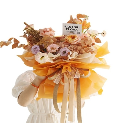 Un buen precio. Papel vegetariano coreano espeso de 58*58cm Papel mate impermeable para envases de flores en línea