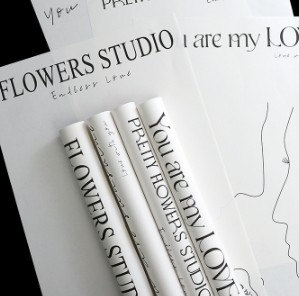 Un buen precio. 57*57cm Ins Simple Internet Celebrity Paper Impermeable Floral Floral Papel de embalaje Tiempo de envío 30-45Días en línea