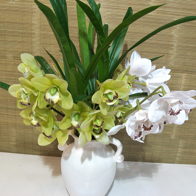 Un buen precio. Suministro de 5 ramos de flores artificiales para la decoración con la película de alta creatividad de simulación en línea