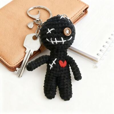 Un buen precio. Black Color Evil Crochet Doll Customized Knitting Cursed Doll with Red Heart Handmade Keychain Hanger for pp Stuffed Plush Doll en línea