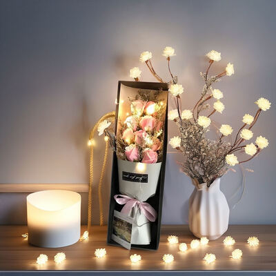 Un buen precio. Flores de jabón artificial de alta calidad Bouquet con luces LED para 2026 Día de San Valentín Día de la Madre Caja de regalo de graduación de Halloween en línea