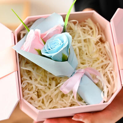 Un buen precio. Tamaño estándar jabón ecológico para el rostro ramo de flores artificiales de San Valentín Mini jabón decorativo ramo floral para fiesta de bodas Ornamento interior en línea