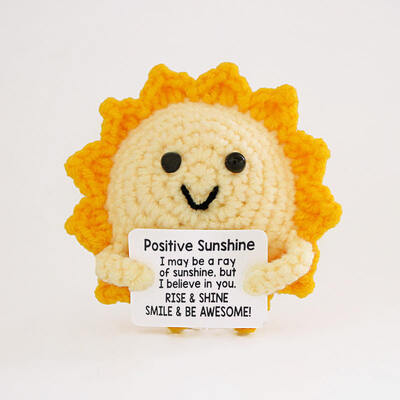 Un buen precio. Nueva venta caliente Eco-amigable apoyo emocional hecha a mano Sol/Luna Arte popular muñeca de lana de gancho con patrón de planta para el aniversario en línea
