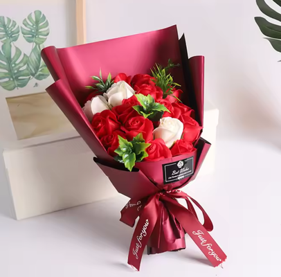 Un buen precio. Regalo del Día de la Madre Rosa artificial de jabón Bouquet de flores Regalos del Día de San Valentín para mujeres en línea
