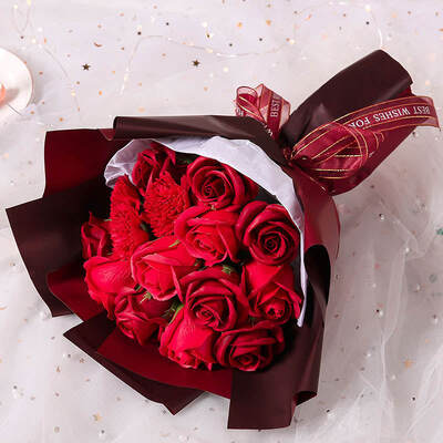 Un buen precio. Los fabricantes chinos venden directamente flores de jabón artificial rosa flor de claveles ramo para el regalo del día de San Valentín en línea
