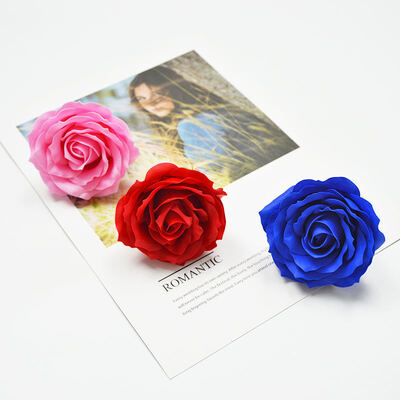 Un buen precio. Flor de jabón de 6 capas Cabeza de rosa flor de jabón decorativa artificial para el regalo de vacaciones Boquete de boda Decoración artesanal DIY en línea