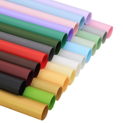 Un buen precio. Película de plástico de Matt Surface Florist Wrapping Paper los 58cm*58cm en línea