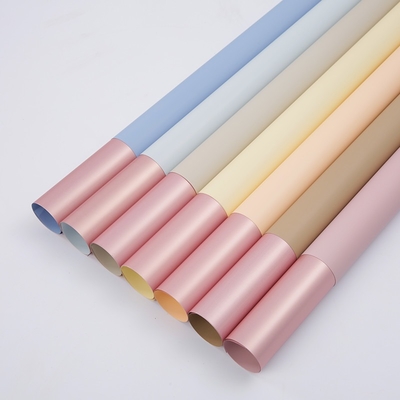 Florista doble modificado para requisitos particulares Wrapping Paper del color papel del ramo de la prenda impermeable de 60 micrones