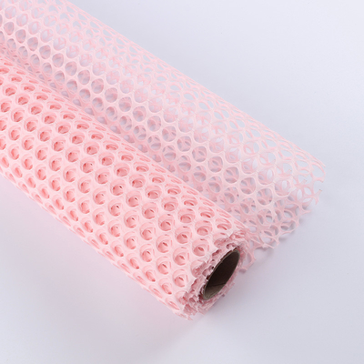 Un buen precio. Malla de embalaje floral impermeable brillantemente coloreada de Mesh Wrap 60cm*5Y de la flor en línea