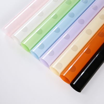 Un buen precio. Película plástica gruesa transparente ahuecada de Wrapping Paper 0.035m m del florista de OPP en línea