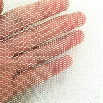 Un buen precio. Lavado a mano o en seco limpio de poliéster Organza Tulle Rolls 9gsm en línea