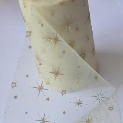 Un buen precio. Tejido de rollo de organza multicolor con patrón brillante transpirable en línea